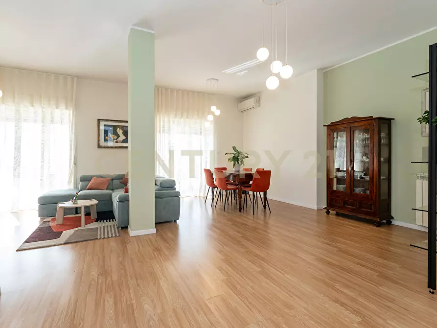 Immagine 9 di Attico in vendita  in Via Vincenzo Giuffrida 203 a Catania