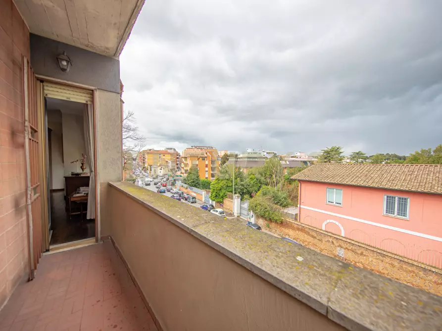 Immagine 28 di Trilocale in vendita  in Via Aurelia 301 a Roma