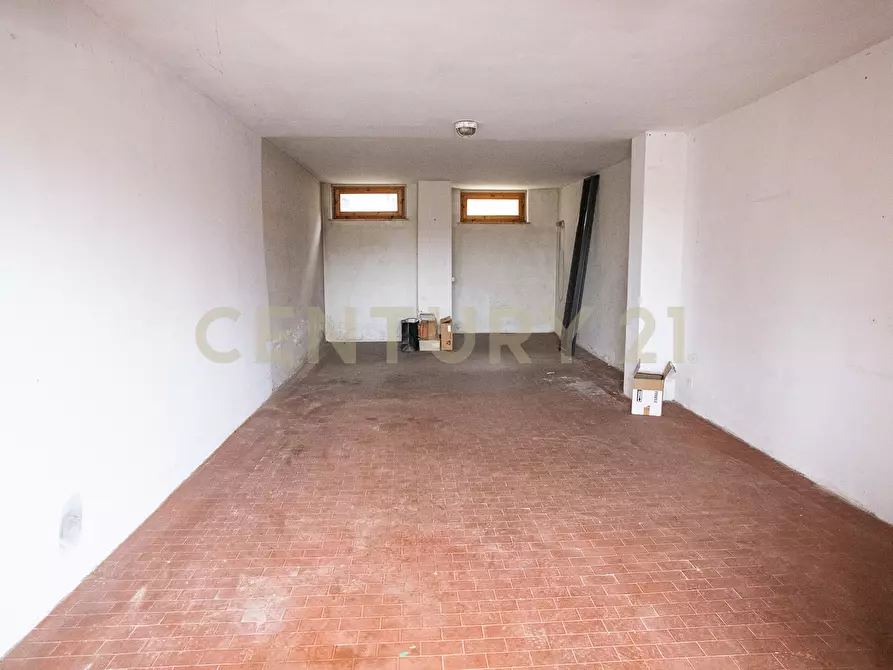 Immagine 26 di Pentalocale in vendita  in Via A. Vignali 16 a Siena