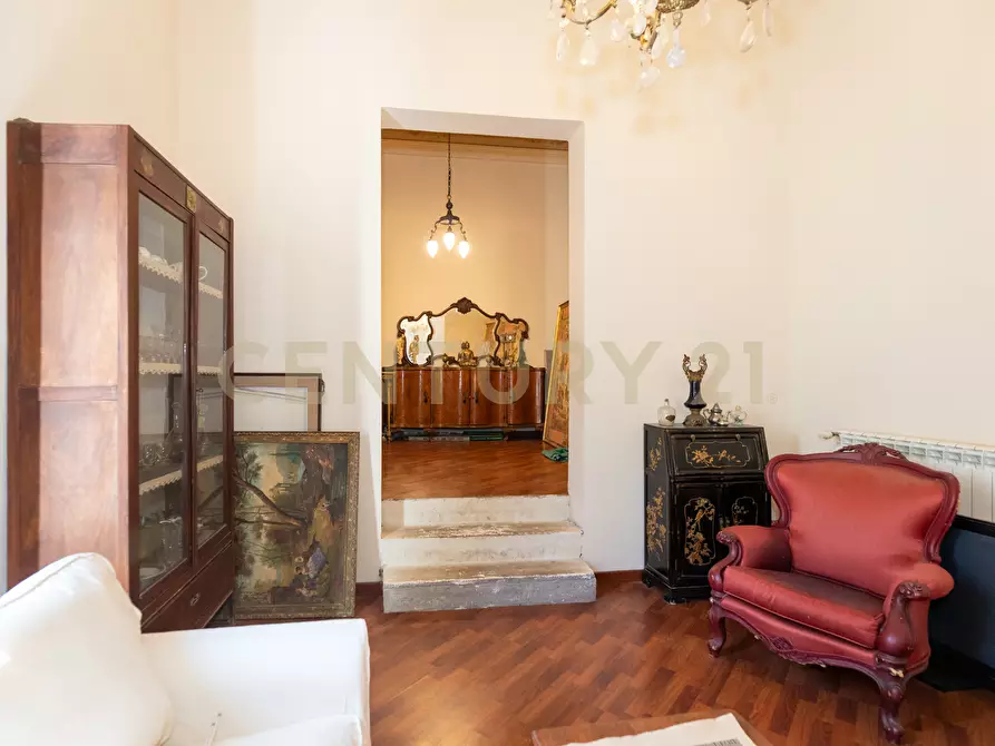 Immagine 18 di Pentalocale in vendita  in Via Etnea 196 a Catania