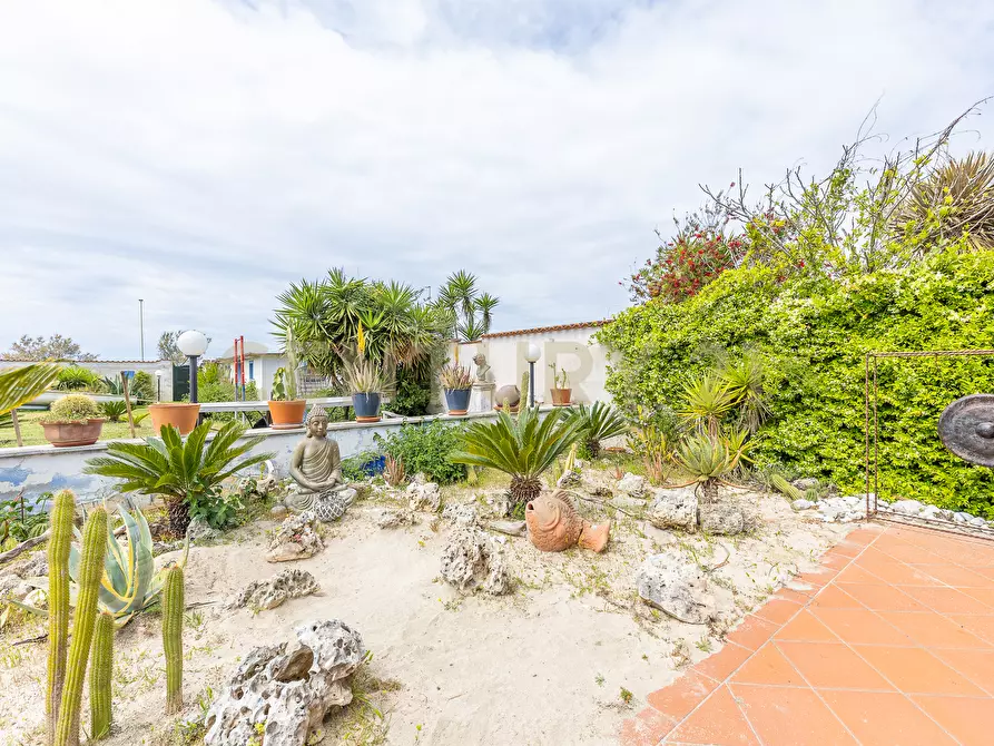 Immagine 66 di Villa in vendita  in Via Calabria 4 a Ardea