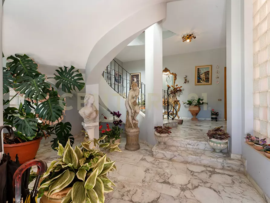 Immagine 37 di Villa in vendita  in Via Ottavia Penna 50 a Caltagirone
