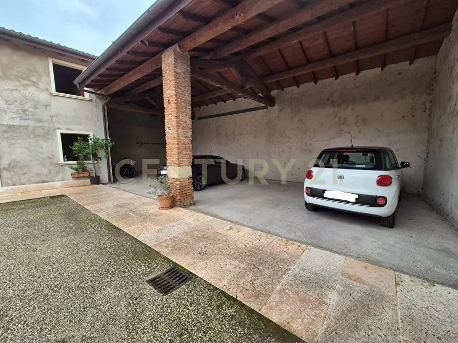 Immagine 9 di Palazzo in vendita  in Via Sasse snc a Verona