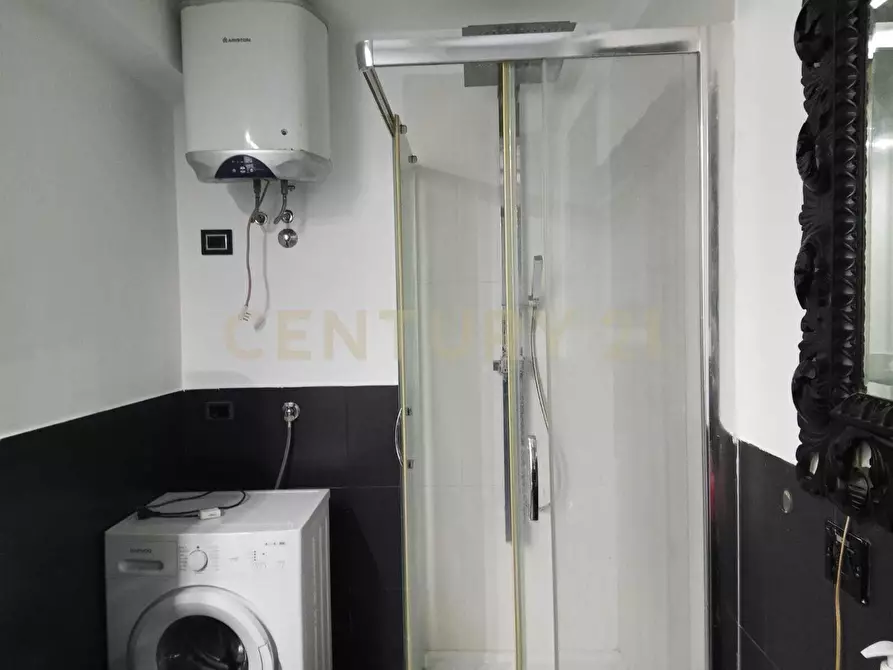 Immagine 19 di Bilocale in vendita  in Via Tezzano 26 a Catania