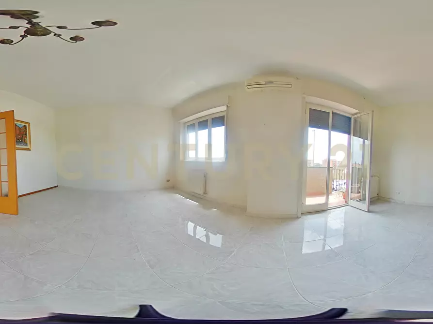 Immagine 51 di Pentalocale in vendita  in Via Stefano Vitale 12 a Catania