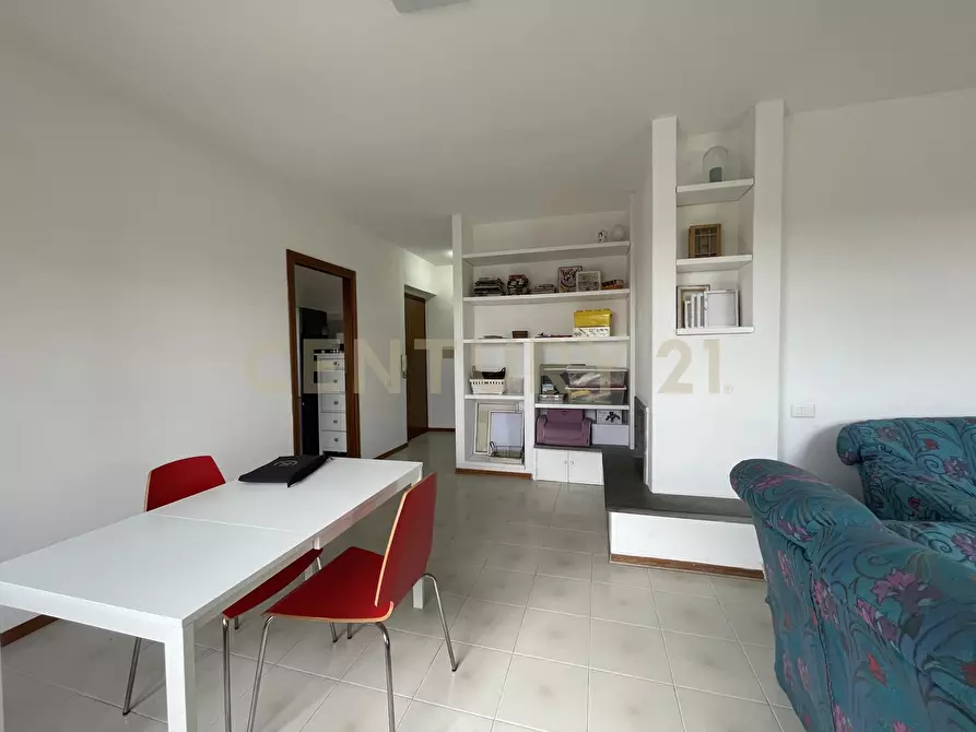 Immagine 11 di Pentalocale in vendita  in Via Pietro Nenni 19 a Orbetello