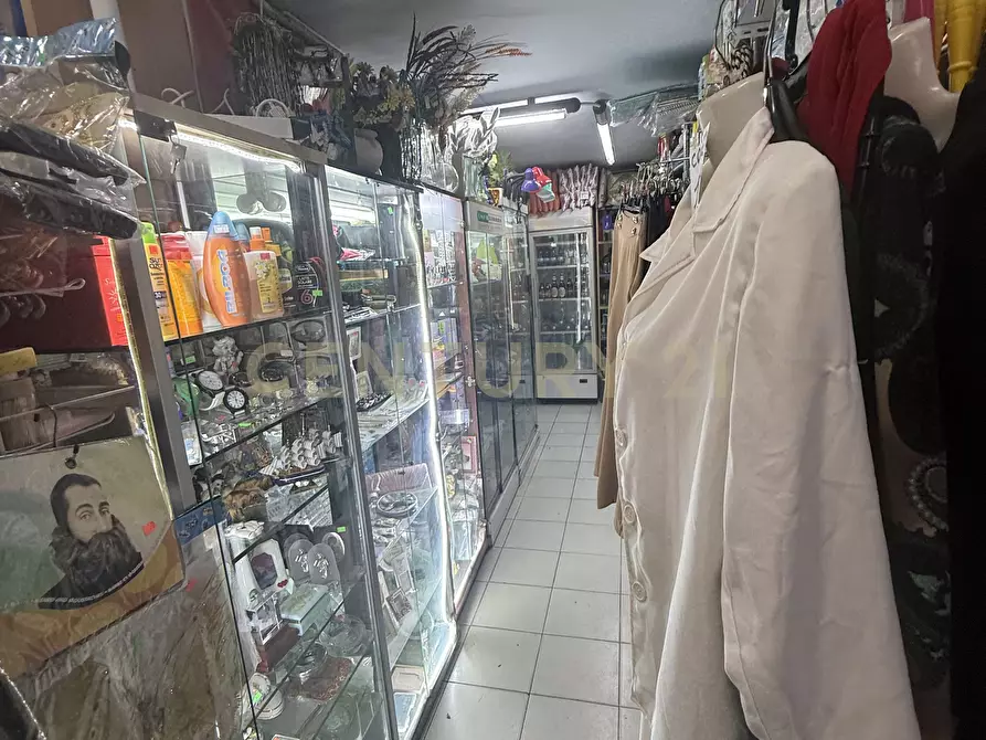 Immagine 21 di Attività commerciale in vendita  in Via Orto Limoni 18 a Catania