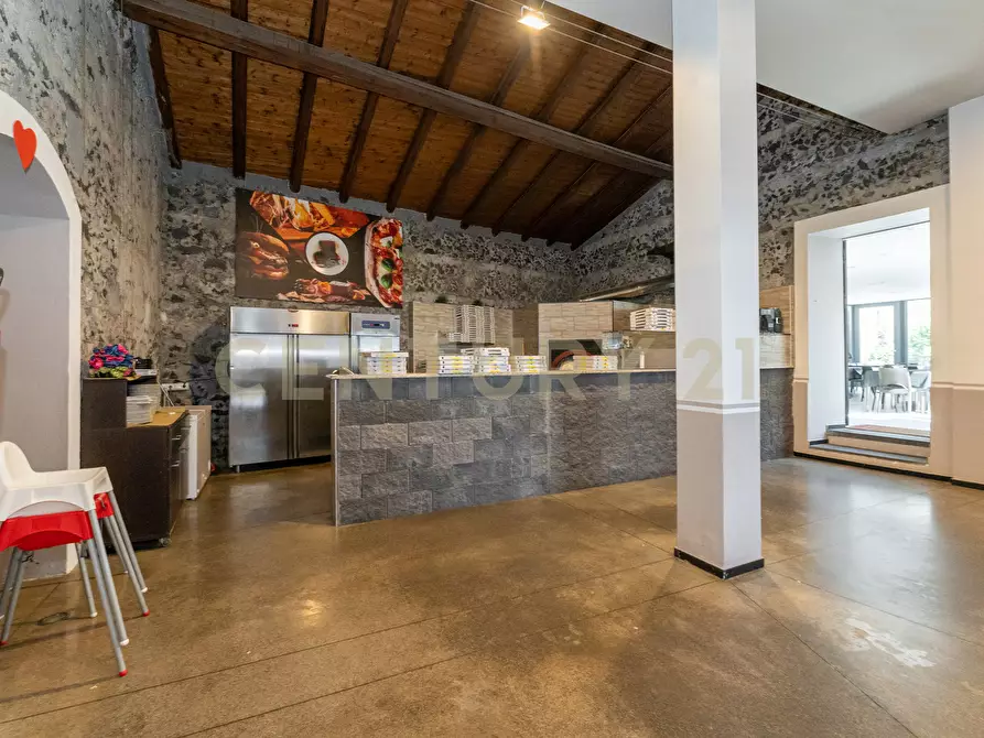 Immagine 10 di Casa indipendente in vendita  in Via Giuseppe Garibaldi 68-70-72 a Nicolosi