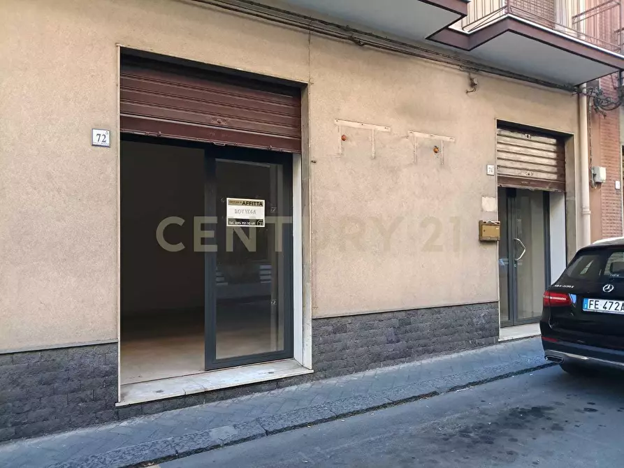 Immagine 4 di Locale commerciale in affitto  in Via Vittorio Emanuele 72 a Aci Catena