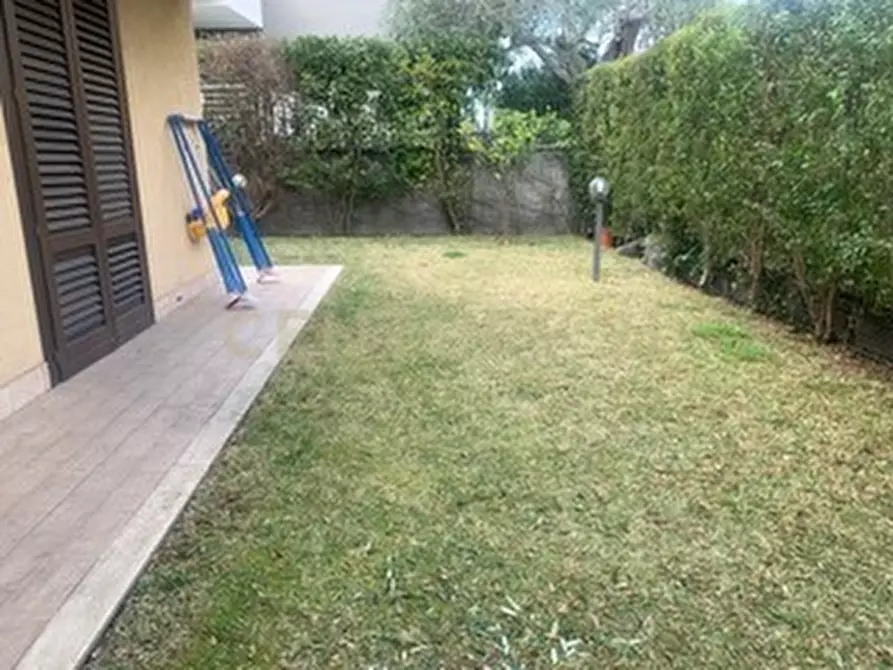 Immagine 19 di Porzione di casa in vendita  in Viale Europa 122 a San Gregorio Di Catania