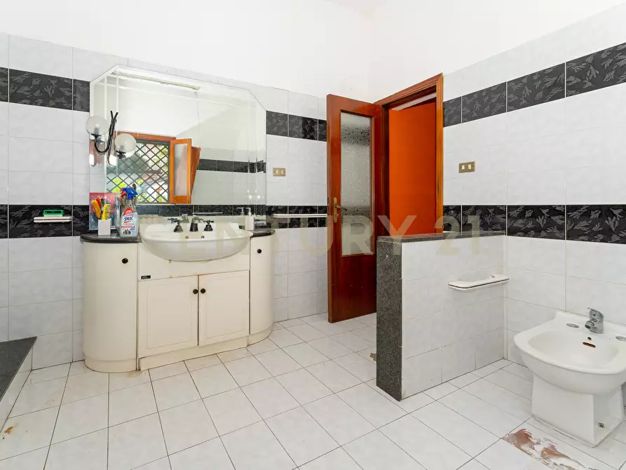 Immagine 38 di Appartamento in vendita  in Via Antonio Zacco 7 a Catania