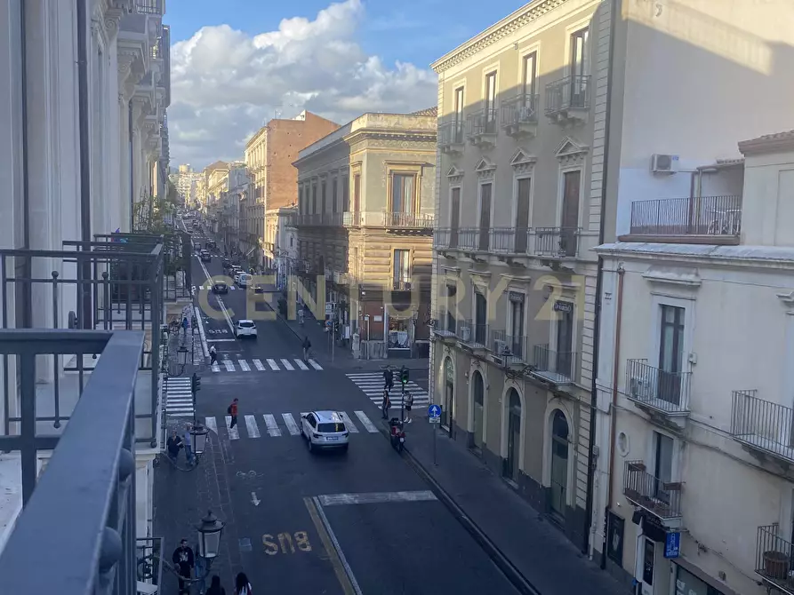 Immagine 1 di Bilocale in affitto  in Via Etnea 299 a Catania