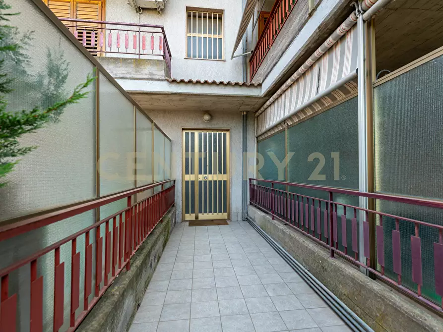 Immagine 17 di Bilocale in vendita  in Via Gesualdo Bufalino 1 a Aci Catena