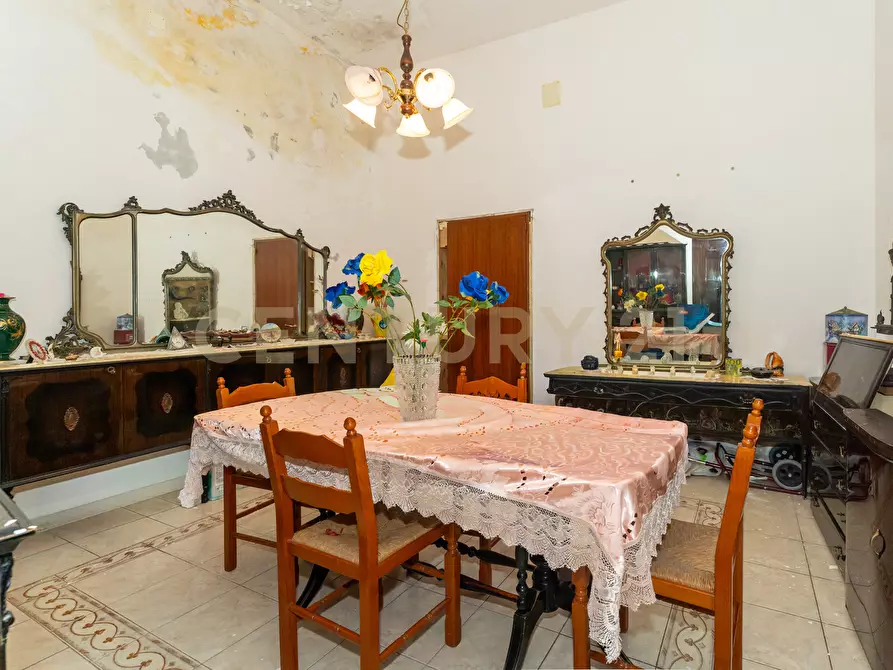 Immagine 16 di Casa indipendente in vendita  in Via Vittorio Veneto 83 a Misterbianco