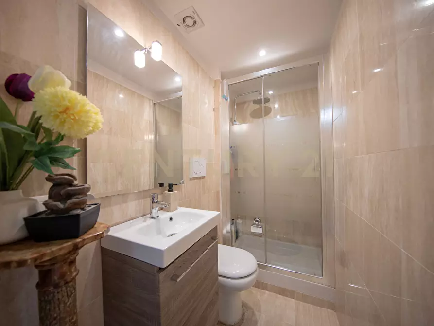 Immagine 25 di Quadrilocale in vendita  in Viale della Venezia Giulia 151 a Roma