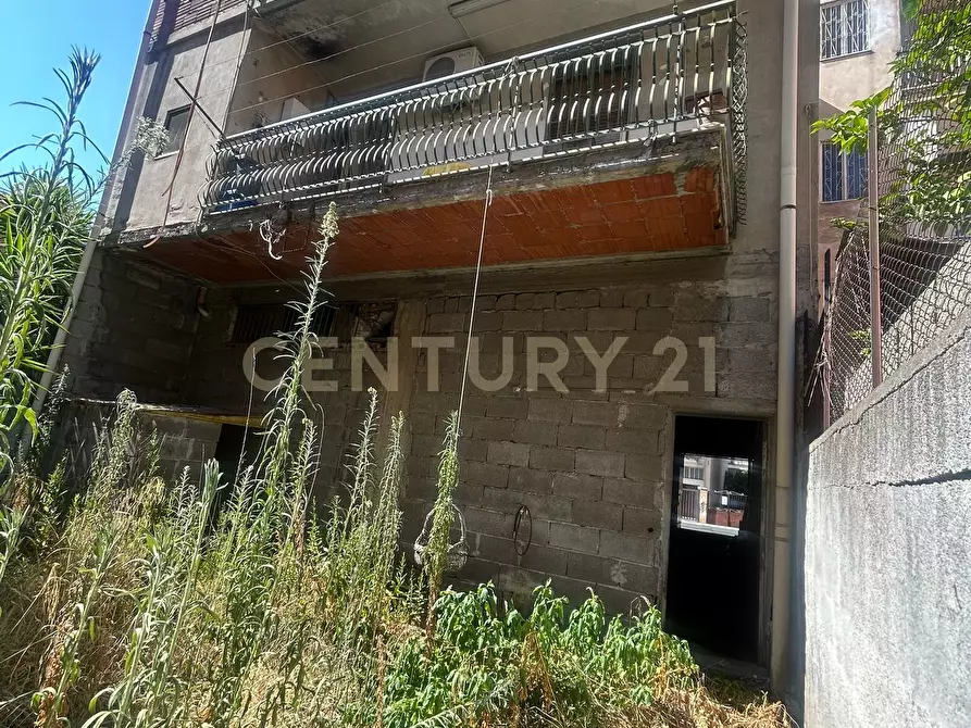 Immagine 15 di Garage in vendita  in Via Livorno 89 a Misterbianco