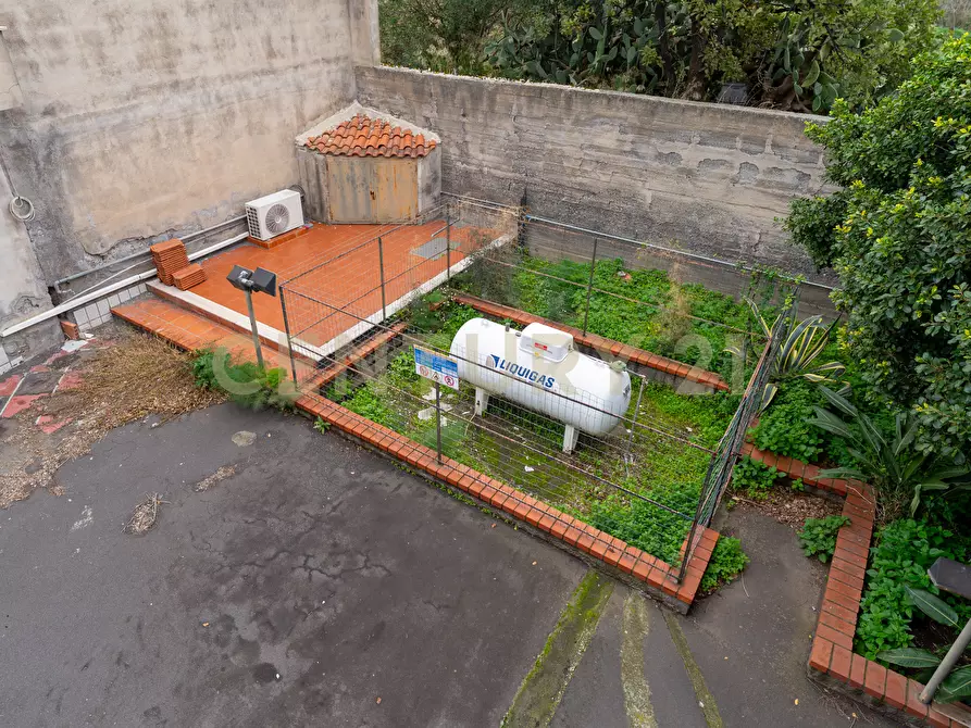 Immagine 12 di Villa in vendita  in Via delle Camelie 20 a Misterbianco