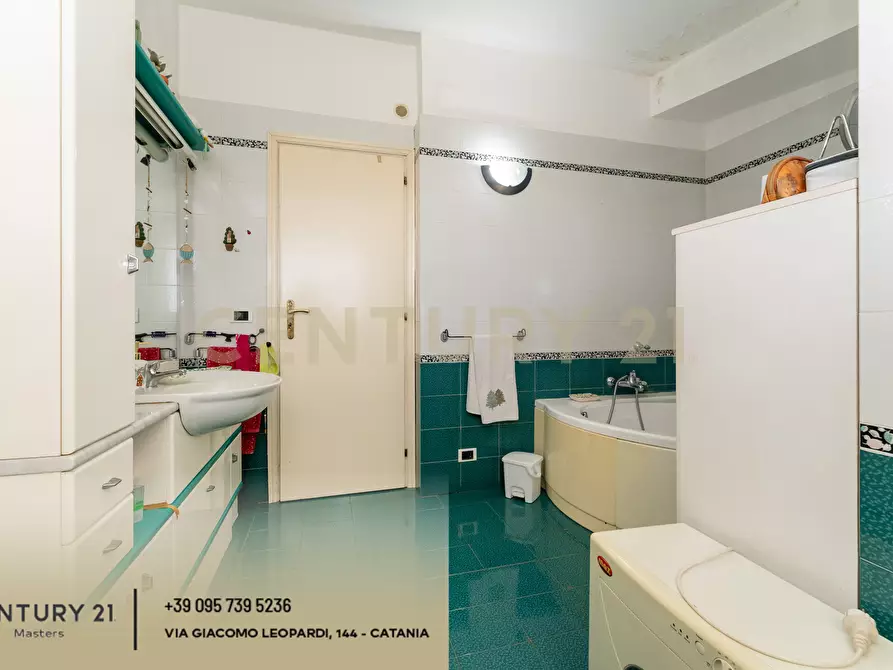 Immagine 87 di Casa semindipendente in vendita  in Via G. Leopardi 1 a Sant'agata Li Battiati