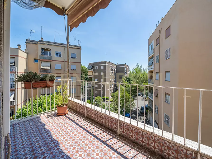 Immagine 27 di Quadrilocale in vendita  in Via Giovanni Verga 81 a Roma
