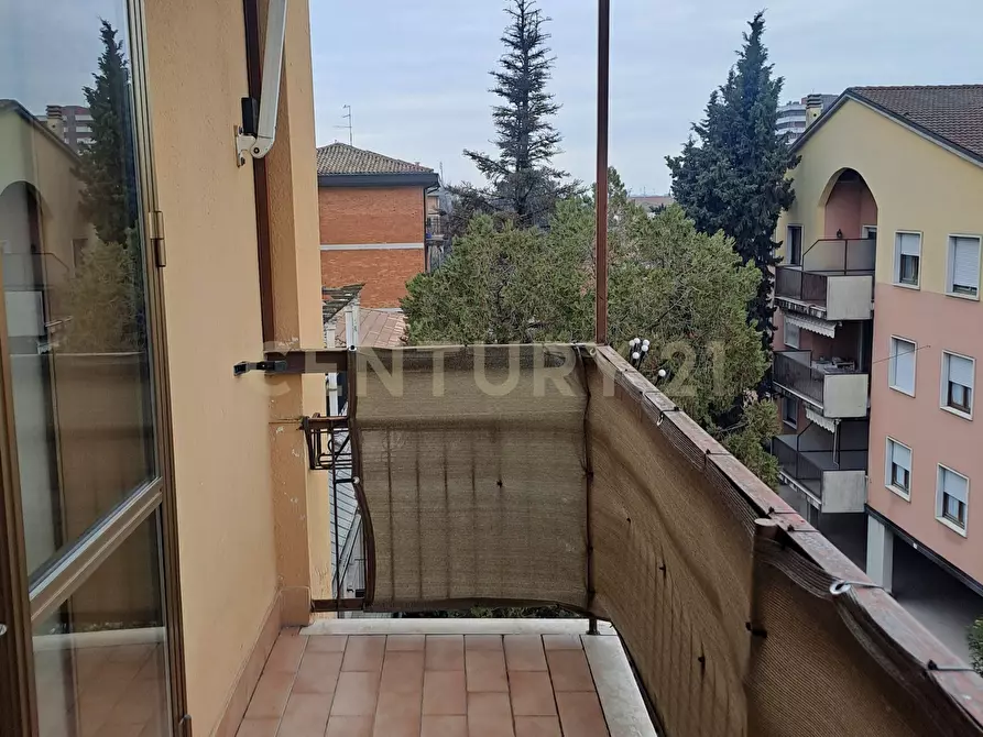 Immagine 10 di Quadrilocale in vendita  in Via Ugo Foscolo 2b a Verona