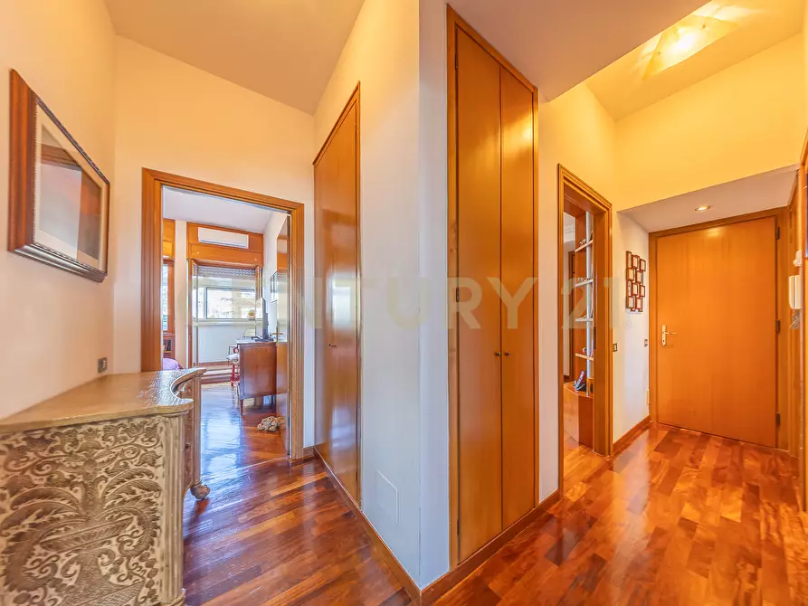 Immagine 29 di Trilocale in vendita  in Via Paolo Barison 14 a Roma