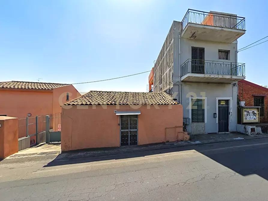 Immagine 1 di Casa indipendente in vendita  in Via Nazionale 155 a Aci Castello