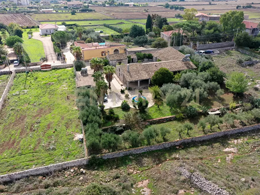 Immagine 48 di Villa in vendita  in Ctr. Pirato Cava Maria 37 a Modica