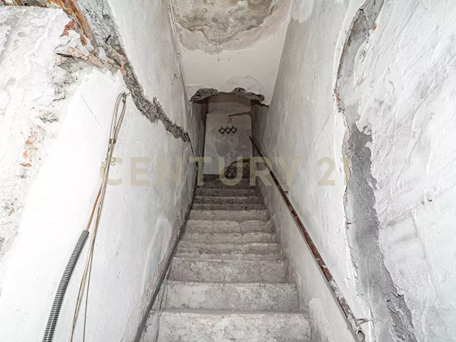 Immagine 21 di Quadrilocale in vendita  in Via Gravina 42 a Tremestieri Etneo