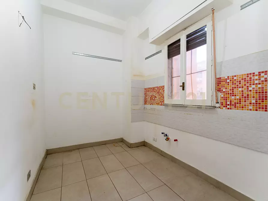 Immagine 18 di Pentalocale in vendita  in Via Antonino di Sangiuliano 54 a Catania