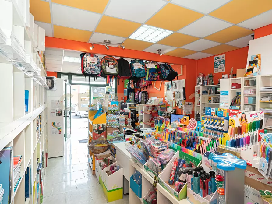 Immagine 9 di Attività commerciale in vendita  in Via Giovanni Guglielmino 62 a Tremestieri Etneo