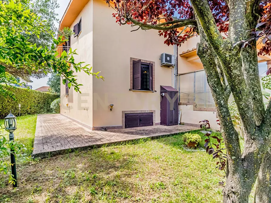 Immagine 28 di Villa in vendita  in VIA NAPOLI a Fiano Romano