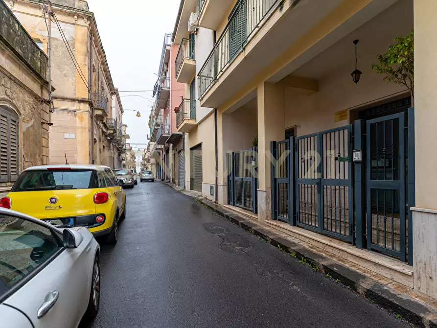 Immagine 34 di Pentalocale in vendita  in Via Archimede sn a Carlentini
