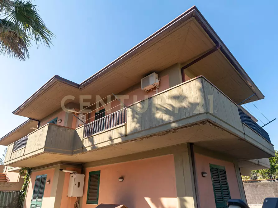 Immagine 39 di Porzione di casa in vendita  in Via Gaetano Donizetti 15 a Mascalucia