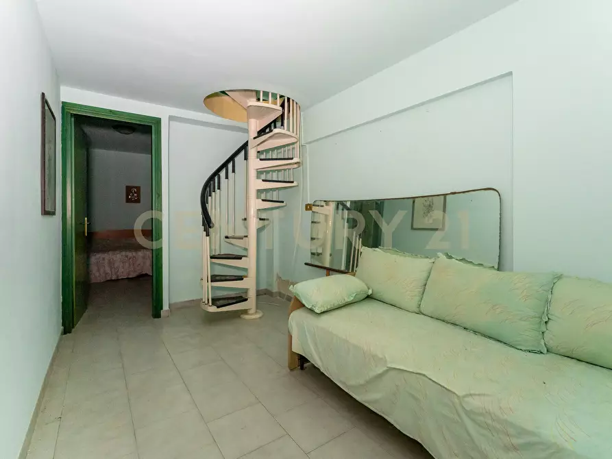 Immagine 21 di Bilocale in vendita  in Via Nazionale 74 bis a Letojanni