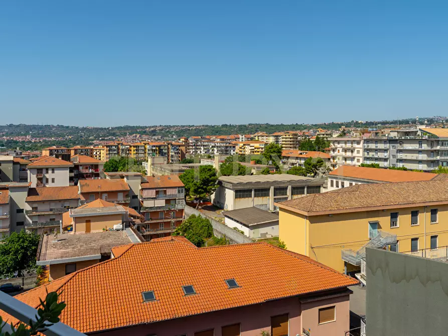 Immagine 19 di Pentalocale in vendita  in Via Salvatore Vigo 106 a Acireale