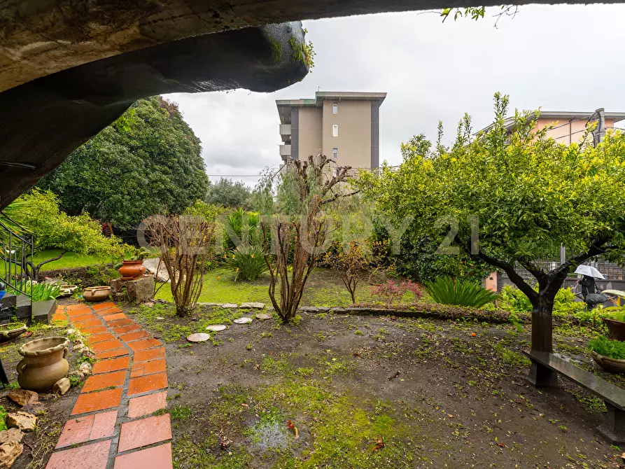 Immagine 65 di Villetta a schiera in vendita  in Via Carrubella 8 a Catania