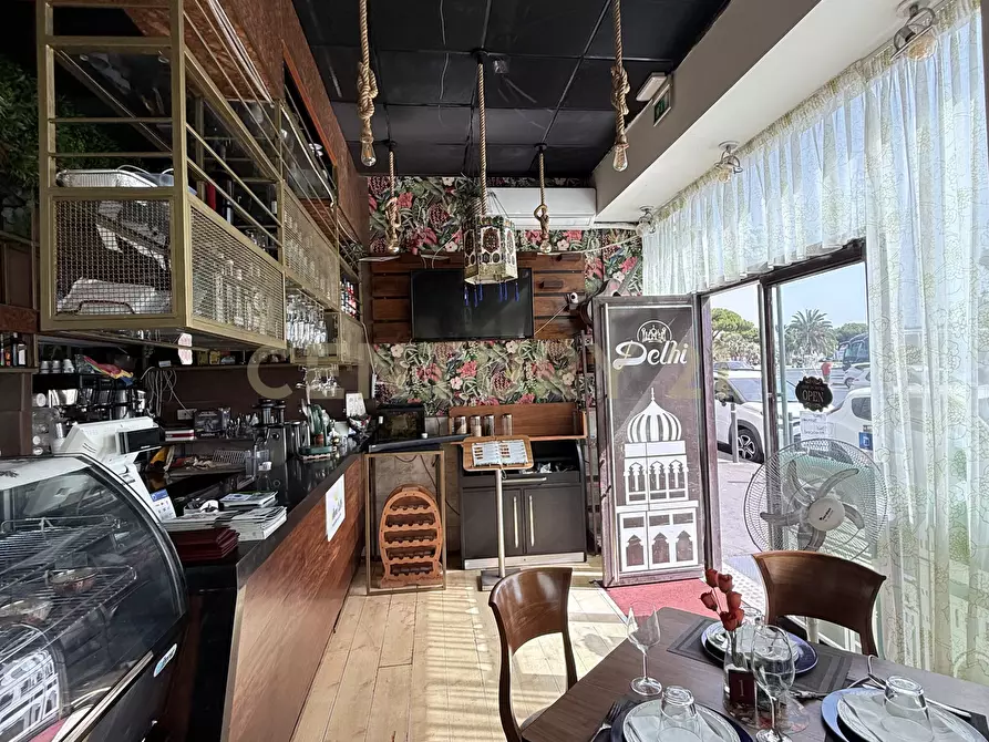 Immagine 4 di Bar / Ristorante in vendita  in Piazza Papa Giovanni XXIII 1 a Catania