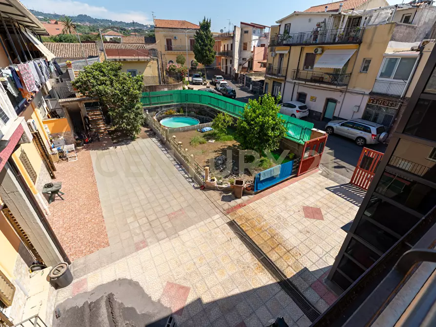 Immagine 4 di Villa in vendita  in Via Quartiere Longo 18 a Aci Castello