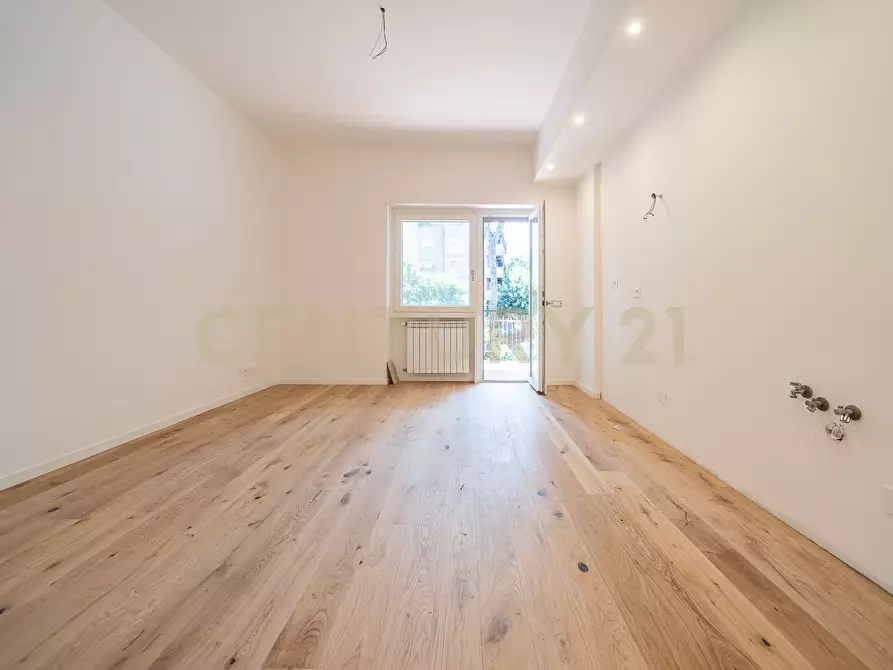 Immagine 72 di Trilocale in vendita  in Via Carlo Dossi 80 a Roma