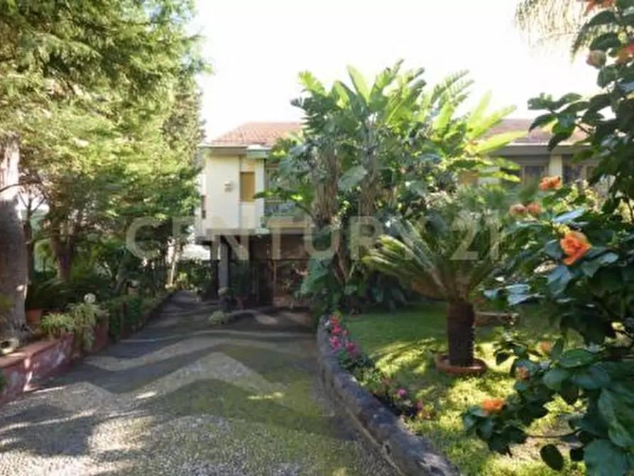 Immagine 12 di Villa in vendita  in Via Garitta 62 a Acireale