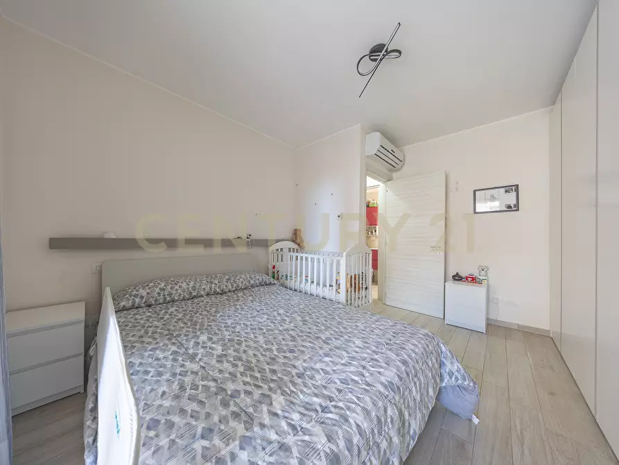 Immagine 4 di Bilocale in vendita  in Via Emanuela Loi 10 a Roma