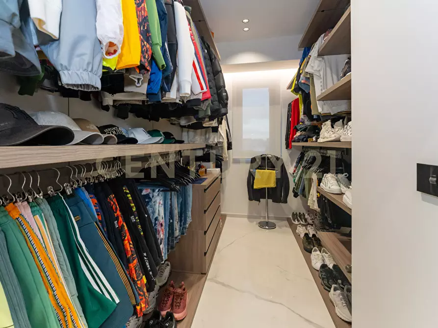 Immagine 73 di Villa in vendita  in Via Sant' Andrea 8 a Catania