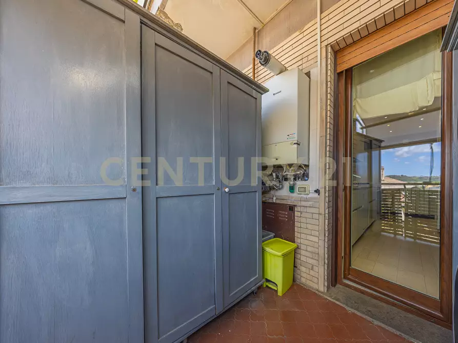 Immagine 38 di Appartamento in vendita  in Via Bevagna 68 a Roma