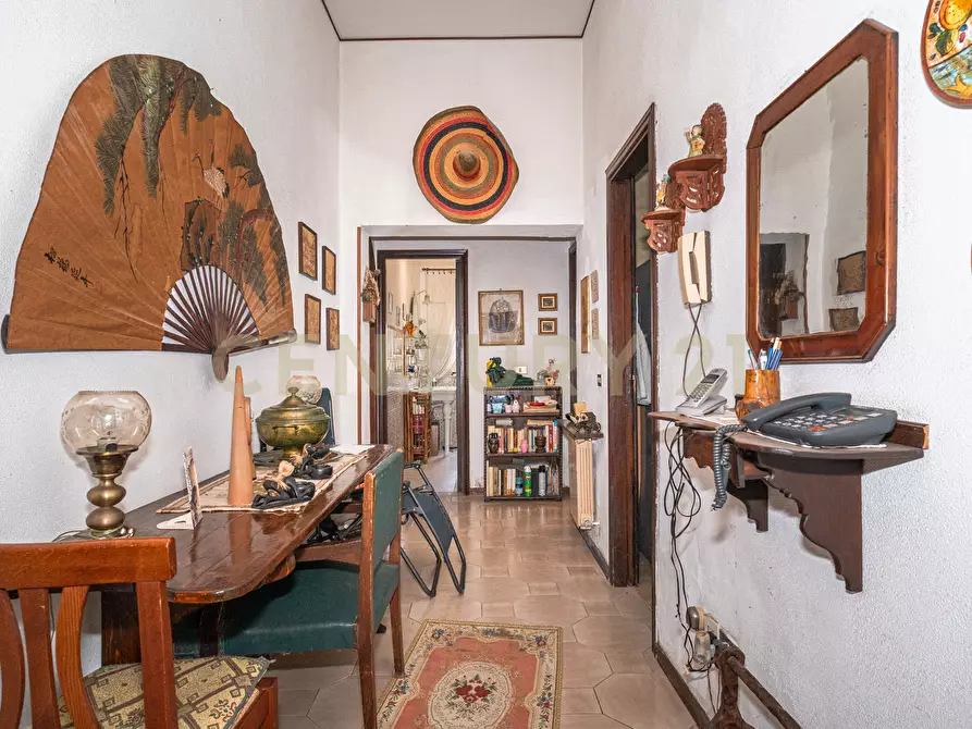 Immagine 9 di Pentalocale in vendita  in Via Pulei 49A a Mascalucia