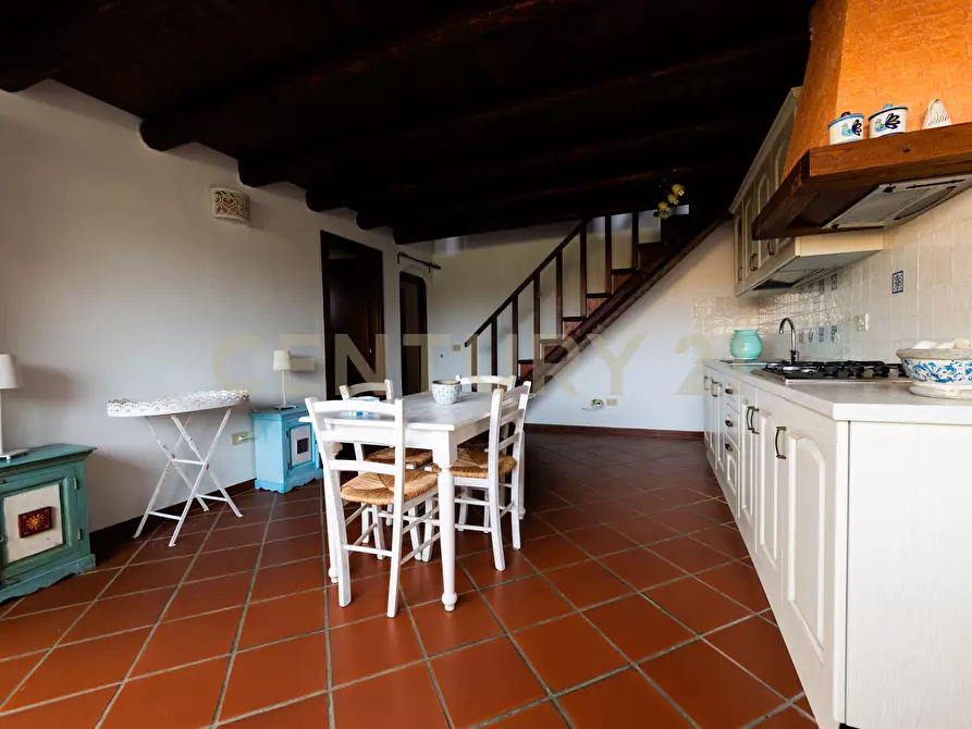 Immagine 9 di Casa indipendente in vendita  in Via Madrid a San Teodoro