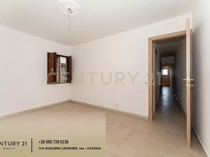 Immagine 73 di Quadrilocale in vendita  in Stradale Cravone 105 a Catania