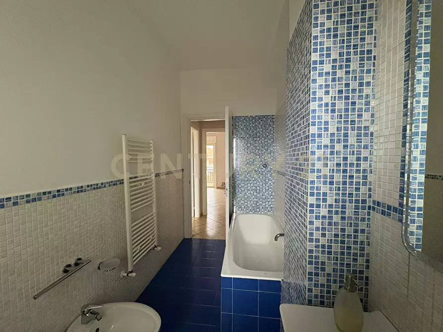 Immagine 10 di Trilocale in vendita  in Via dei Giacinti a Misterbianco