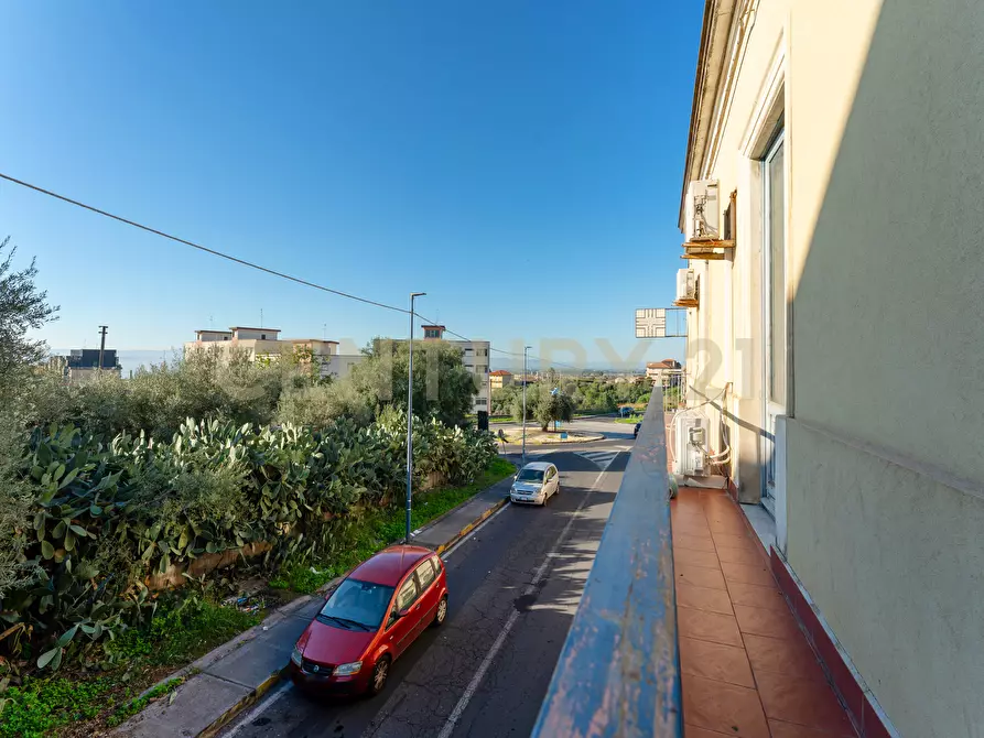 Immagine 36 di Ufficio in vendita  in Stradale Cravone 3 a Catania