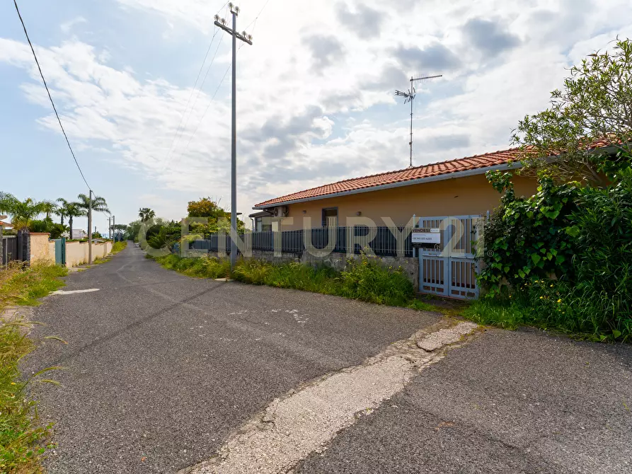 Immagine 39 di Casa indipendente in vendita  in Viale Ionio 96c a Augusta