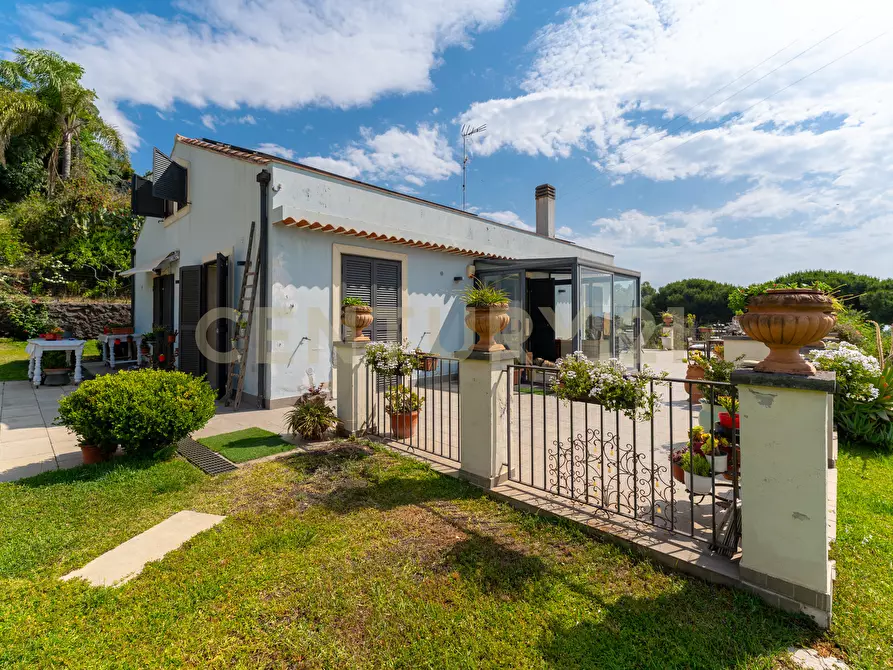 Immagine 10 di Villa in vendita  in Via Dietro Serra 2 a Viagrande